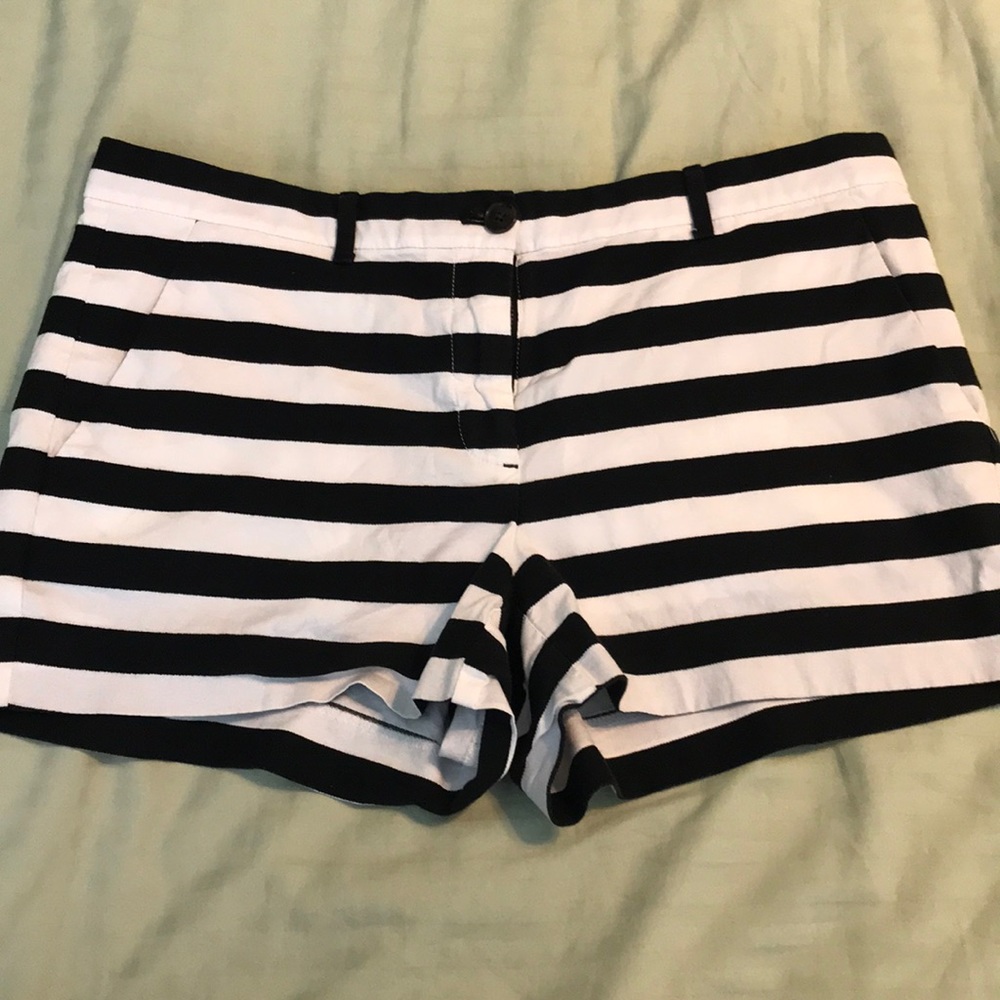 Gap striped shorts